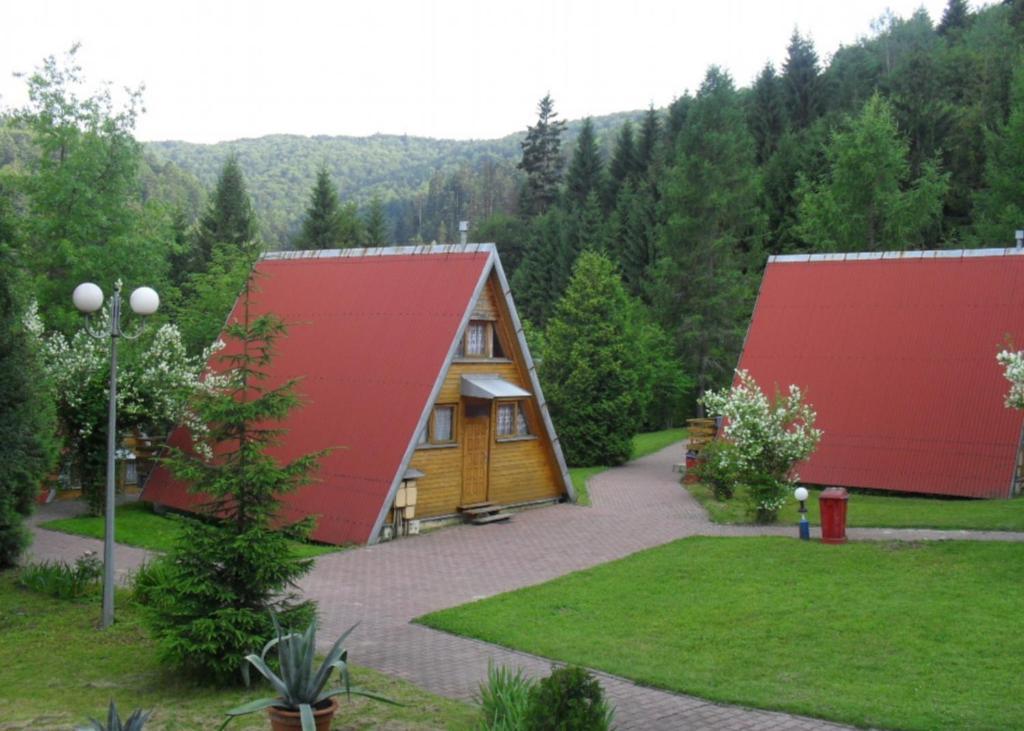 Perelka Natura Tour Hotel Cisna Exterior photo